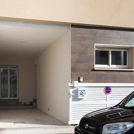 Maison De 2 A En Roussillon A 100 M De La Avec Terrasse Amenagee Et Wifi *